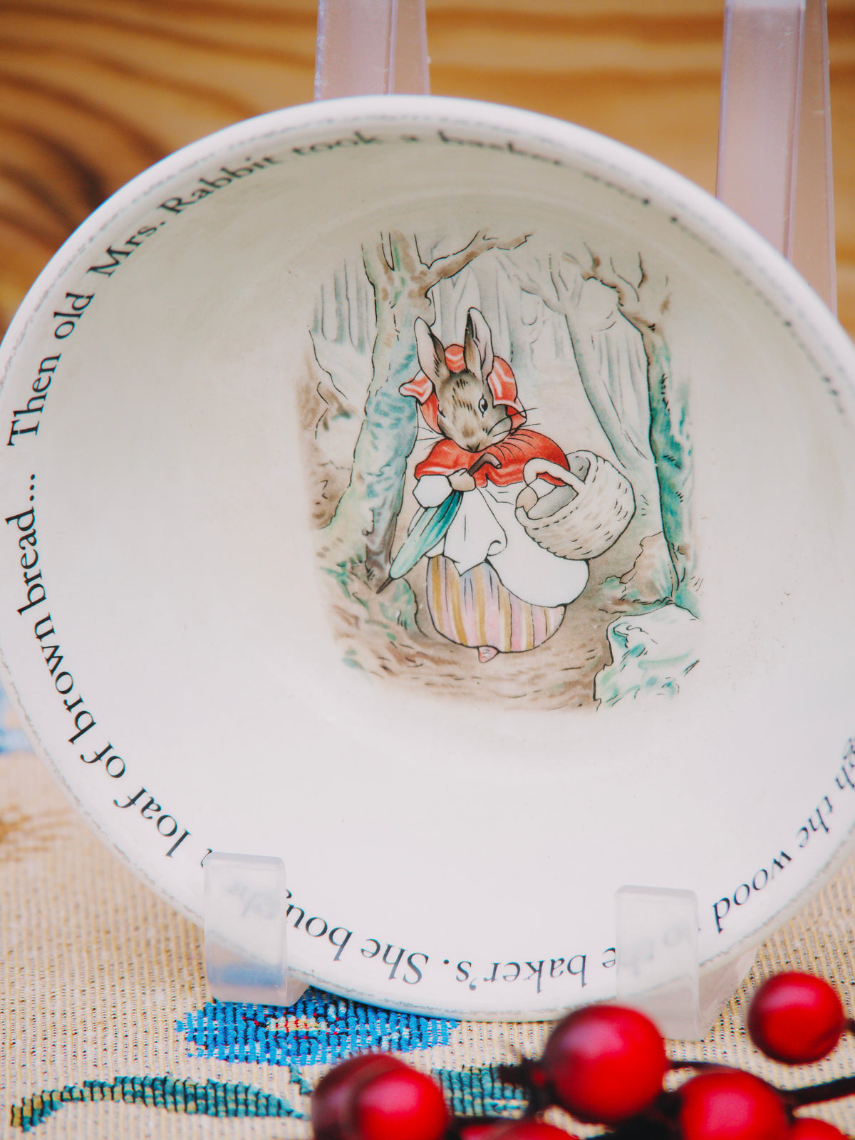 Bol / Assiette Creuse Vintage Beatrix Potter – Peter Rabbit & Mrs. Rabbit – Porcelaine Anglaise Wedgewood