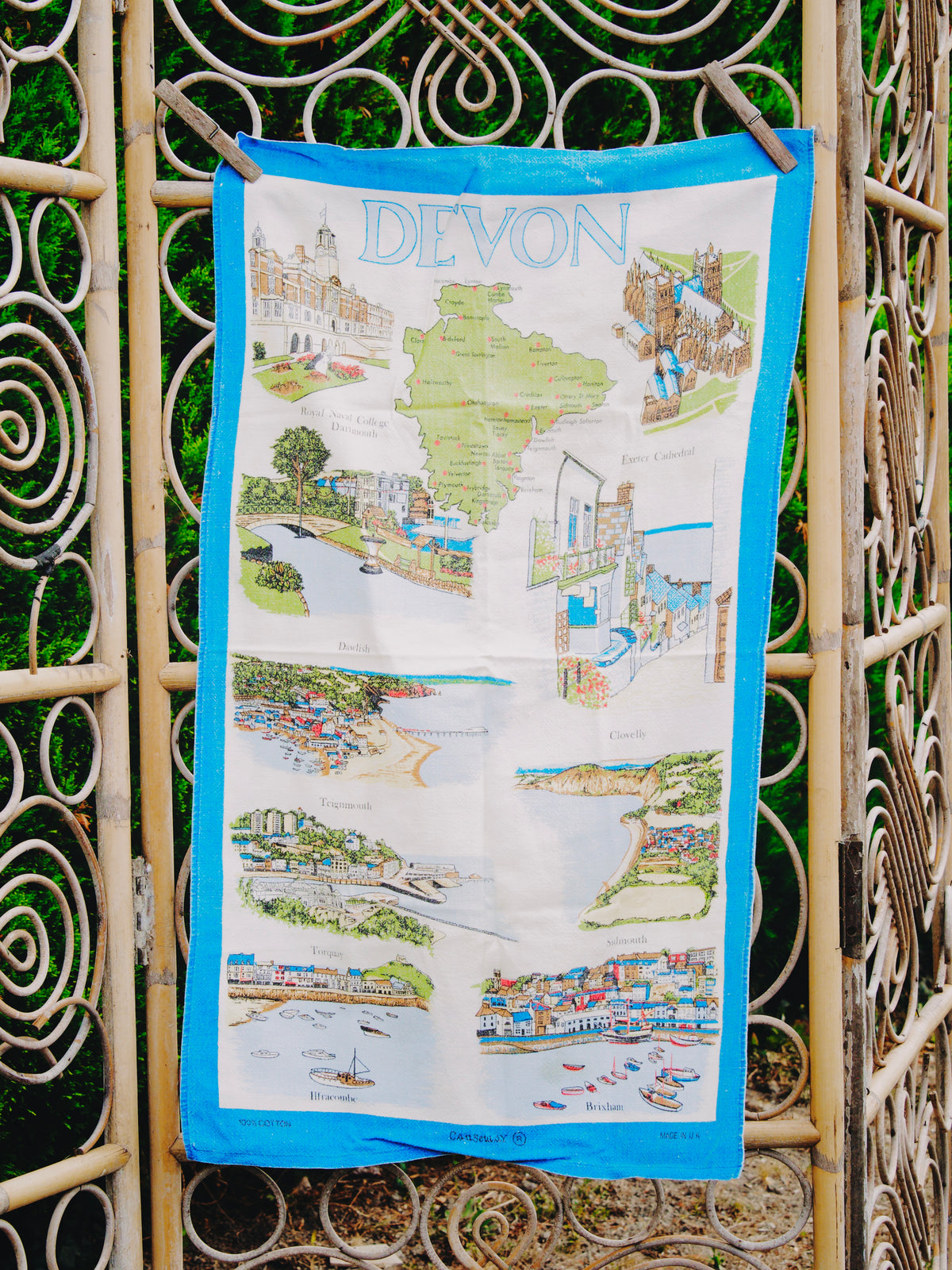 Torchon / Tea Towel Vintage Illustré "Devon" – Souvenir Rétro de la Campagne Anglaise – Pur Coton