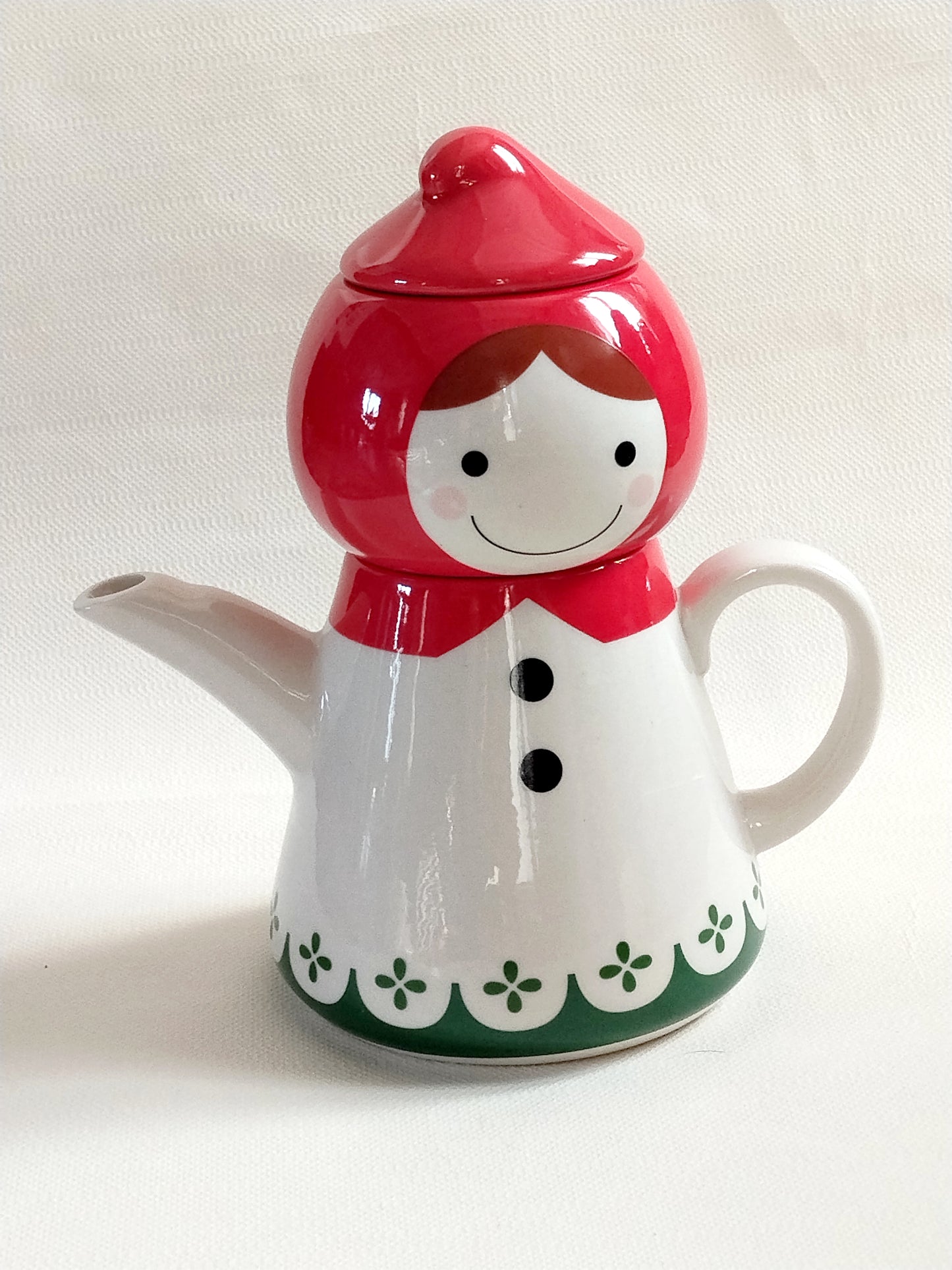 Théière petit chaperon rouge