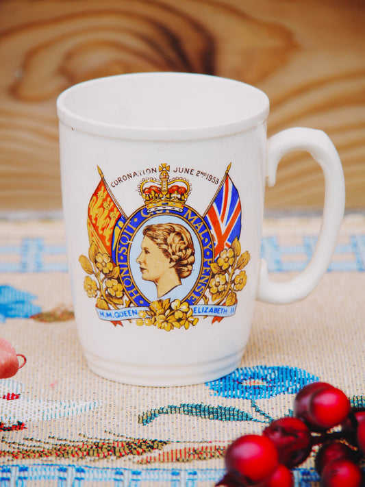 Mug Commémoratif Vintage – Couronnement de la Reine Elizabeth II (2 Juin 1953) – Céramique Anglaise