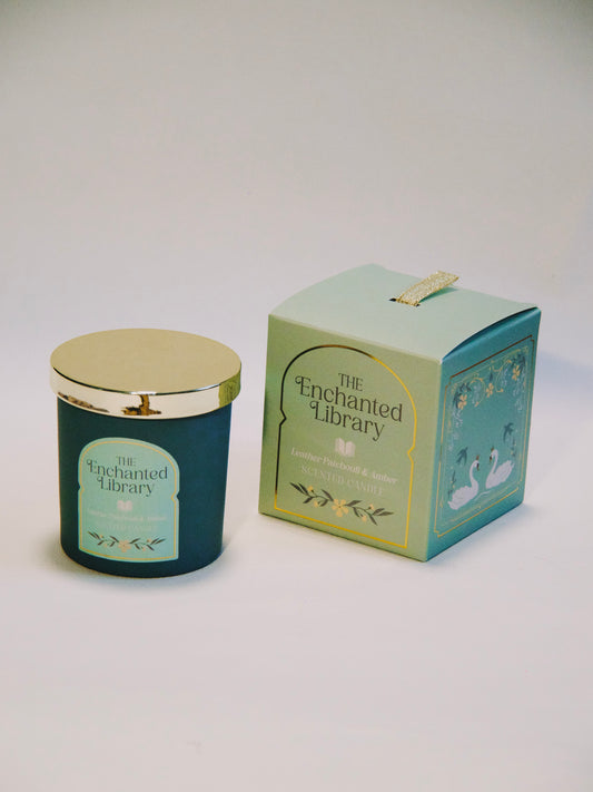 Bougie de la bibliothèque enchantée, patchouli et ambre