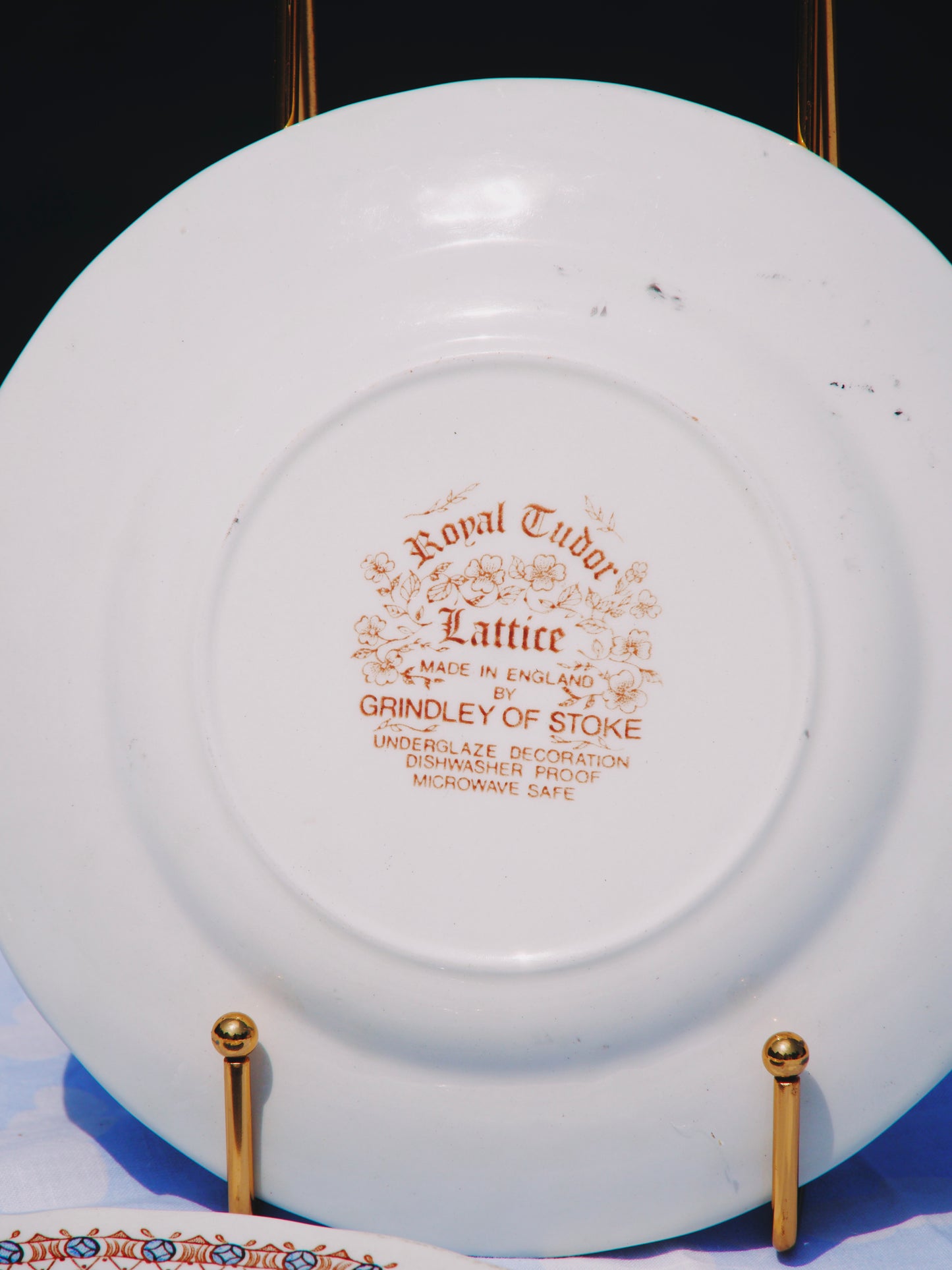 Duo d'assiettes à dessert vintage Royal Tudor Ware – Modèle « Lattice »