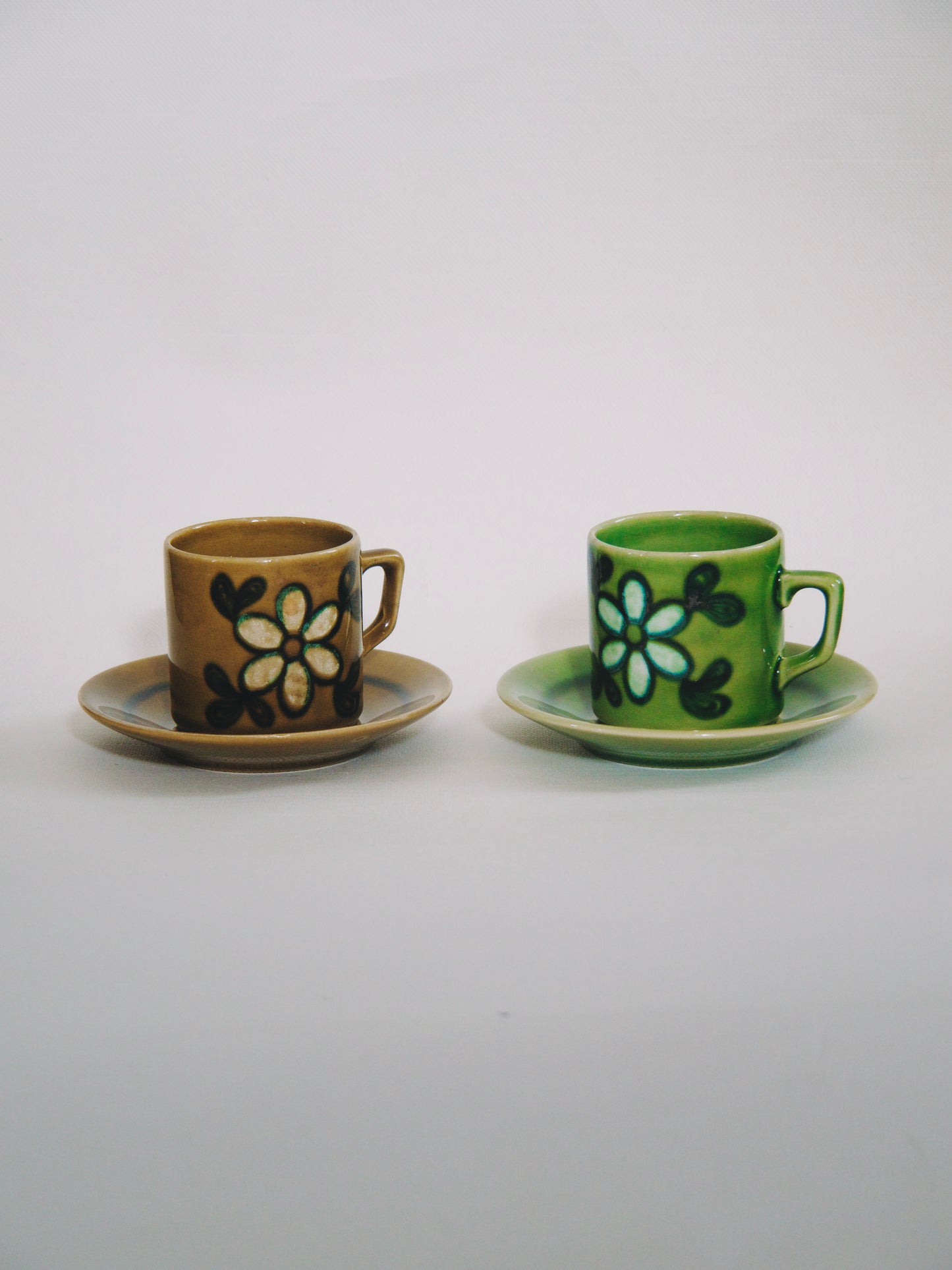 Duo tasses fleurs années 70