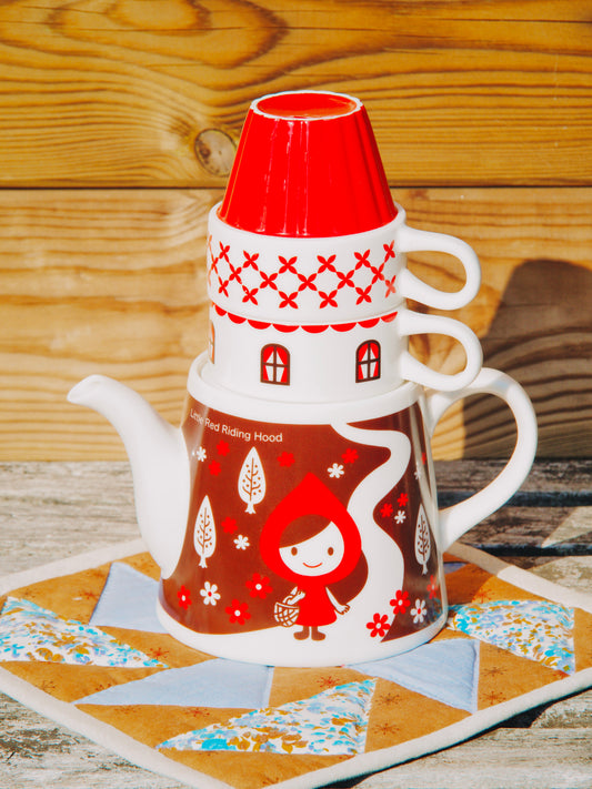 Théière Petit Chaperon Rouge avec 2 tasses
