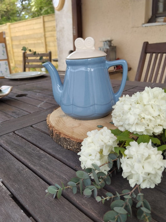 théière ancienne bleu et blanche