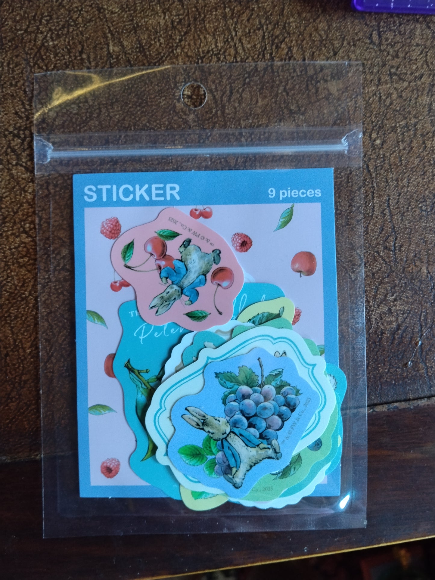 Pack 9 stickers Pierre Lapin