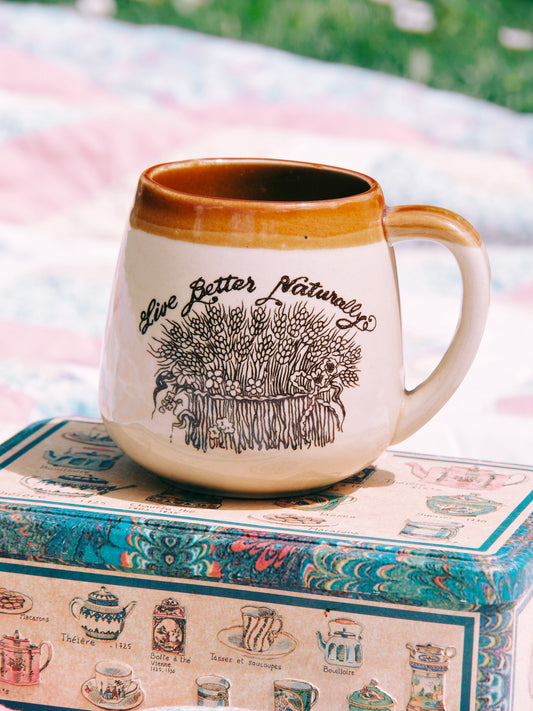Mug en grès "live better naturally"