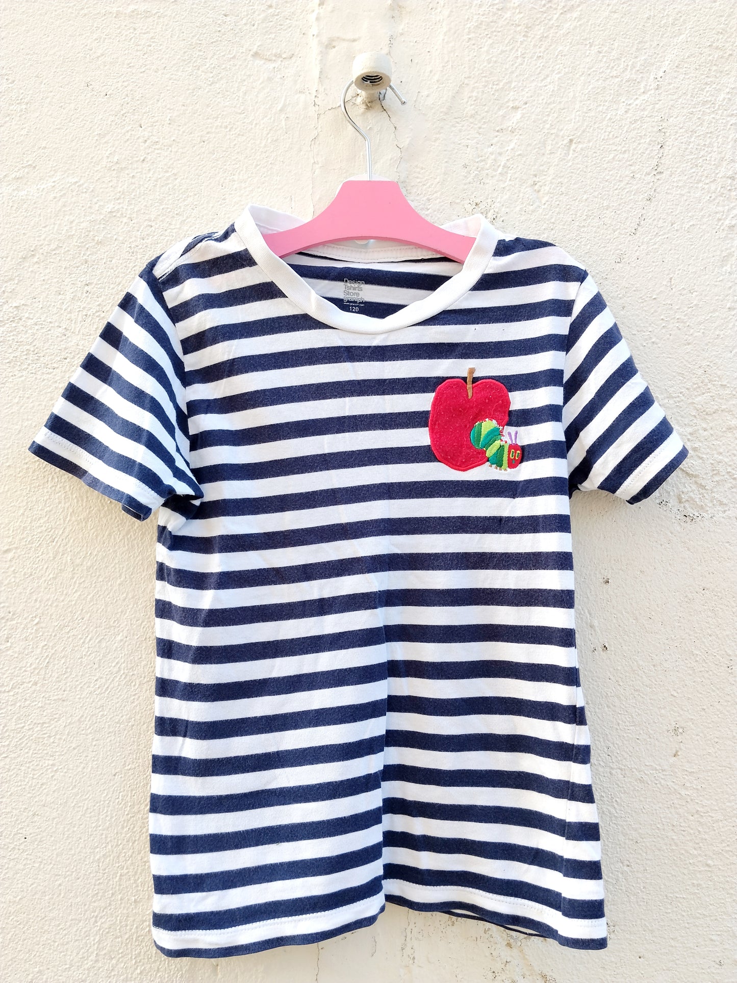 T-shirt The very hungry caterpillar - taille 6/7 ans
