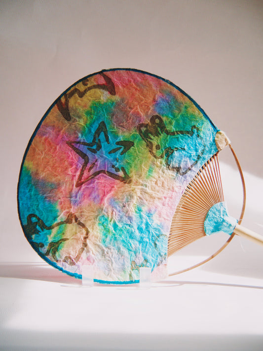 Eventail traditionnel en papier washi