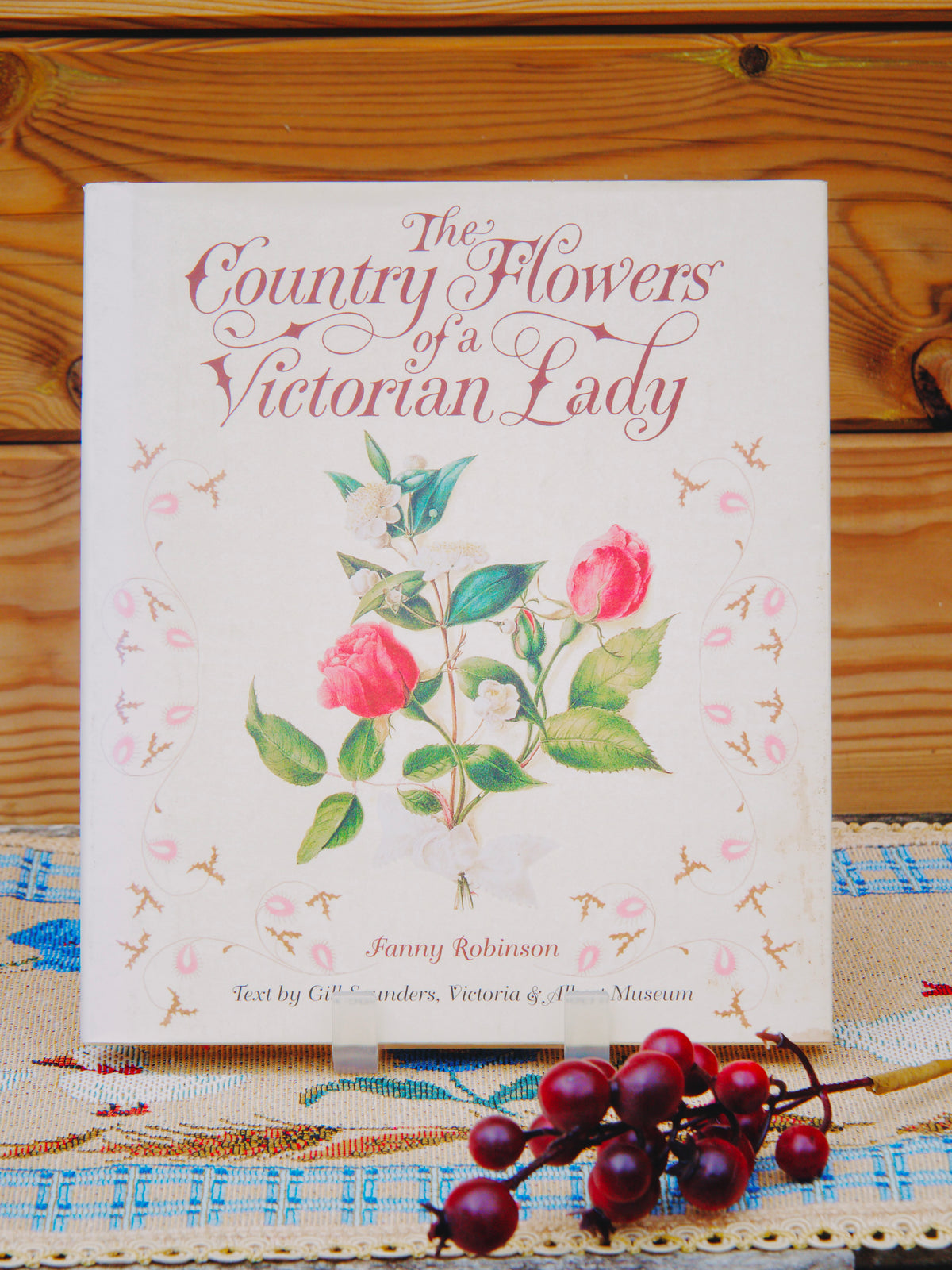 Livre Illustré Vintage "The Country Flowers of a Victorian Lady" – Fanny Robinson / V&A Museum