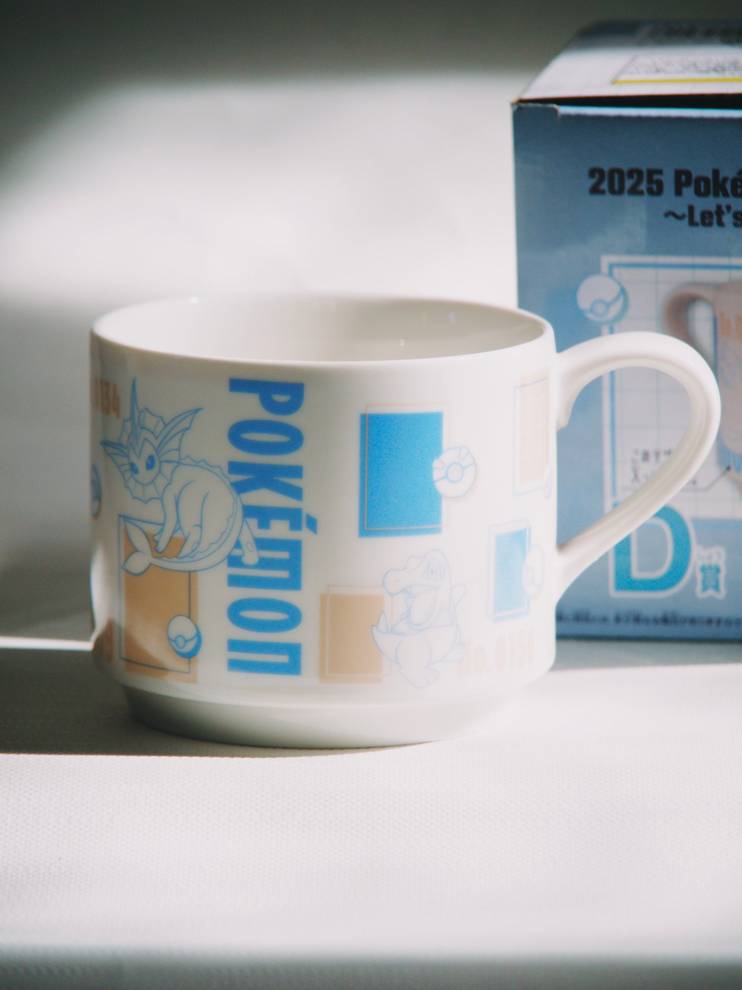 Mug Pokémon Aquali & Pokémon Eau – Édition Limitée Ichiban Kuji 2025 "Let's Go for a Walk!"